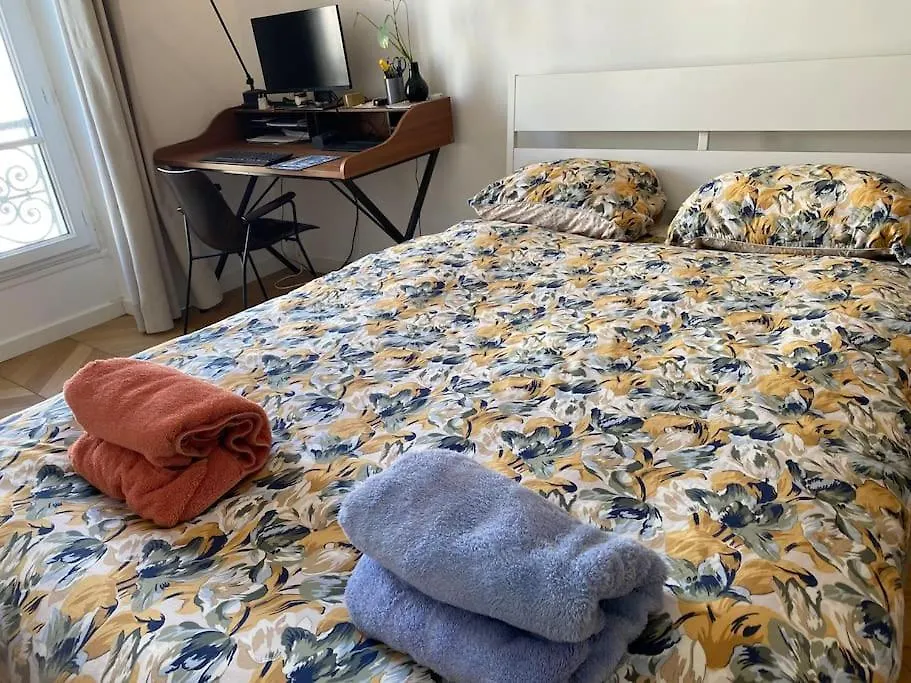 West Livingtrendy Area Spacious 2br Opera Montmartre Appartement Parijs